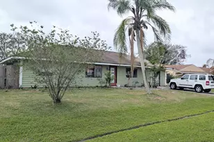 2481 SE Addison St, Port Saint Lucie, FL 34984 - Photo 2