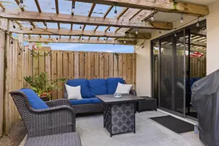 1807 18th Ln, Palm Beach Gardens, FL 33418 - Photo 4