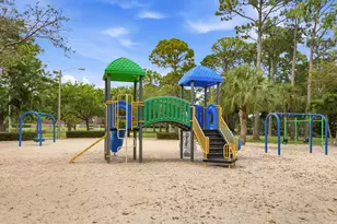 1807 18th Ln, Palm Beach Gardens, FL 33418 - Photo 36