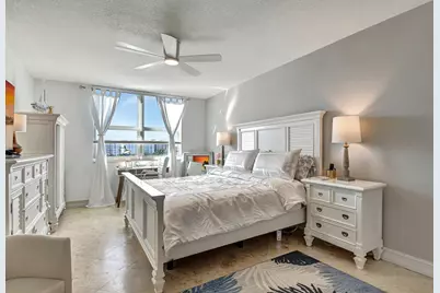 99 SE Mizner Boulevard #823, Boca Raton, FL 33432 - Photo 14