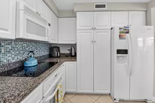 75 Venetian Dr, Delray Beach, FL 33483 - Photo 20