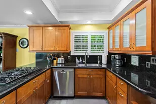 614 SE 5th Ct, Fort Lauderdale, FL 33301 - Photo 10