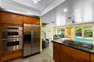 614 SE 5th Ct, Fort Lauderdale, FL 33301 - Photo 8