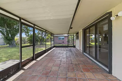 7670 NW 11th Court, Pembroke Pines, FL 33024 - Photo 22