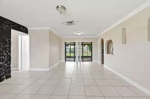 7670 NW 11th Ct, Pembroke Pines, FL 33024 - Photo 2