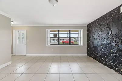 7670 NW 11th Court, Pembroke Pines, FL 33024 - Photo 4