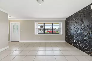 7670 NW 11th Ct, Pembroke Pines, FL 33024 - Photo 4