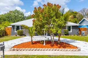 1408 SW 75th Ave, North Lauderdale, FL 33068 - Photo 2