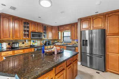 1408 SW 75th Avenue, North Lauderdale, FL 33068 - Photo 6