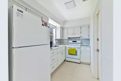 4810 NW 49th Drive, Tamarac, FL 33319 - Photo 8