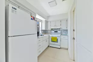 4810 NW 49th Dr, Tamarac, FL 33319 - Photo 8