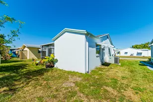 4810 NW 49th Dr, Tamarac, FL 33319 - Photo 18