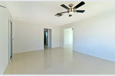 4810 NW 49th Drive, Tamarac, FL 33319 - Photo 4