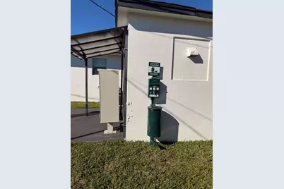 1885 40th Avenue #Unit 4, Vero Beach, FL 32960 - Photo 2