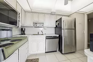 3100 N Palm Aire Dr, Pompano Beach, FL 33069 - Photo 4