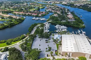 17081 Waterbend Dr, Jupiter, FL 33477 - Photo 40