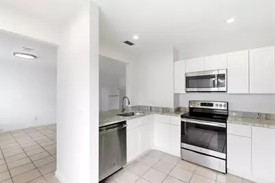 11319 Royal Palm Boulevard #B-2, Coral Springs, FL 33065 - Photo 4