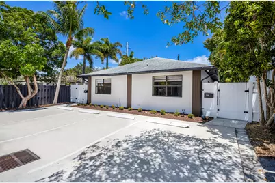 1236 NE 12th Avenue #B, Fort Lauderdale, FL 33304 - Photo 1