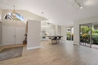 6866 Briarlake Circle, Palm Beach Gardens, FL 33418 - Photo 8