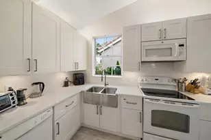 6866 Briarlake Cir, Palm Beach Gardens, FL 33418 - Photo 12