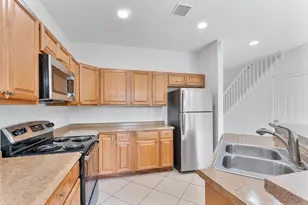 995 Abaco Ln, Riviera Beach, FL 33404 - Photo 4