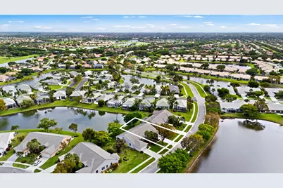 7825 Aberdeen Lakes Drive, Boynton Beach, FL 33472 - Photo 32