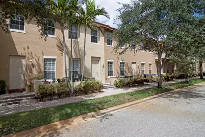 2509 NW 7th Street, Boynton Beach, FL 33426 - Photo 2
