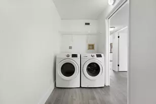 8040 Hampton Blvd, North Lauderdale, FL 33068 - Photo 6