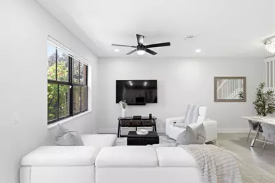 8403 Lakeview Trail, Parkland, FL 33076 - Photo 10