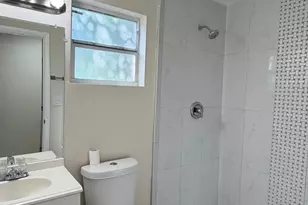 4081 NW 35th Ave, Lauderdale Lakes, FL 33309 - Photo 14