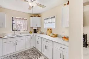 2363 SE Breckenridge Cir, Port Saint Lucie, FL 34952 - Photo 28