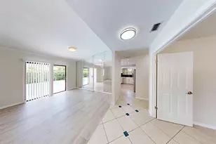 609 White Water Dr, West Palm Beach, FL 33413 - Photo 8