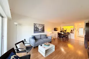 470 Paradise Isle Blvd, Hallandale Beach, FL 33009 - Photo 8