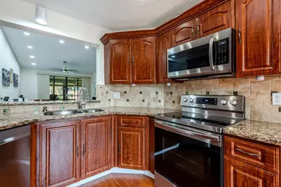 7599 Glendevon Lane #1507, Delray Beach, FL 33446 - Photo 4