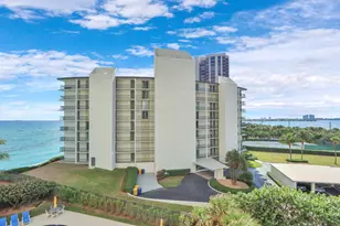 5420 N Ocean Dr, Singer Island, FL 33404 - Photo 32