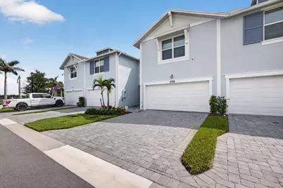 5786 SE Edgewater Circle, Stuart, FL 34997 - Photo 2