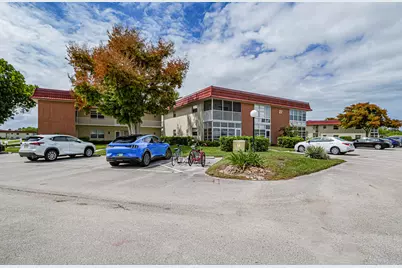 27 Pine Arbor Lane #205, Vero Beach, FL 32962 - Photo 1