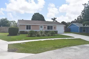 5034 Mark Dr, Boynton Beach, FL 33472 - Photo 2