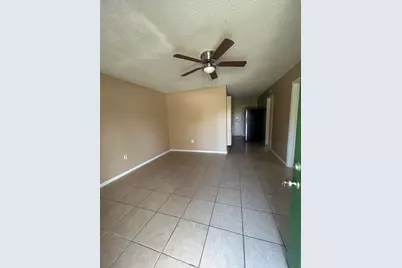 8657 64th Court, Vero Beach, FL 32967 - Photo 2