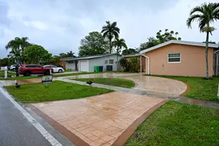 8610 NW 27th Pl, Sunrise, FL 33322 - Photo 4