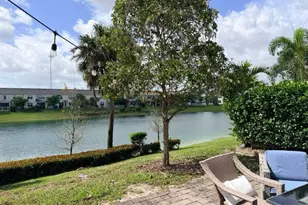 4924 Greenway Dr, Hollywood, FL 33021 - Photo 4