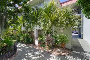 809 W Oakland Park Blvd, Oakland Park, FL 33311 - Photo 32