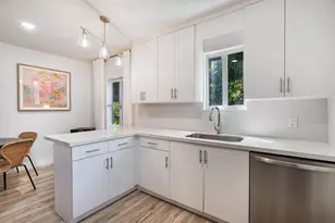 1044 NW 60th St, Miami, FL 33127 - Photo 12