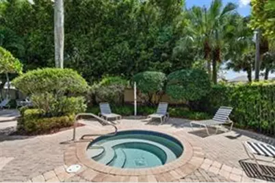 112 Lancaster Way, Royal Palm Beach, FL 33414 - Photo 4