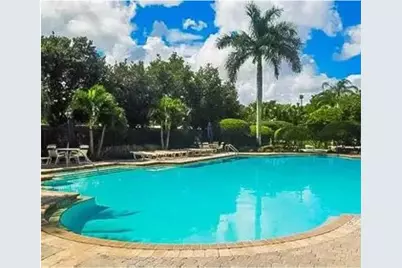 112 Lancaster Way, Royal Palm Beach, FL 33414 - Photo 2