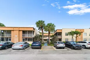 154 Piedmont D, Delray Beach, FL 33484 - Photo 2