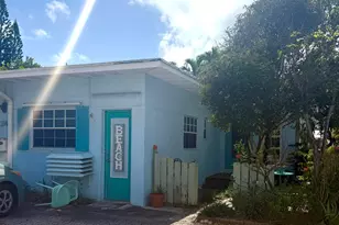 314 Desoto St, Hollywood, FL 33019 - Photo 2