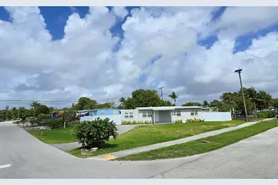 591 Seagrape Road, Lantana, FL 33462 - Photo 1