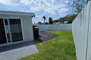 591 Seagrape Rd, Lantana, FL 33462 - Photo 4
