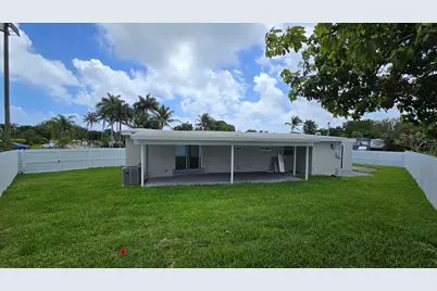 591 Seagrape Road, Lantana, FL 33462 - Photo 2